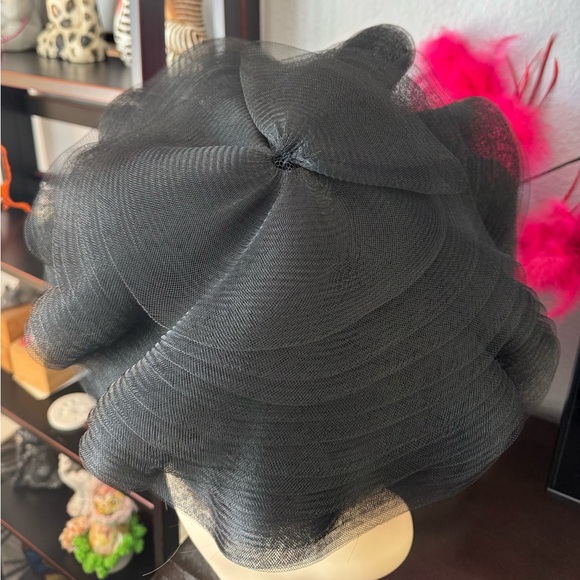 Vintage Leslie James Black Ruffled Hat - Picture 11 of 12